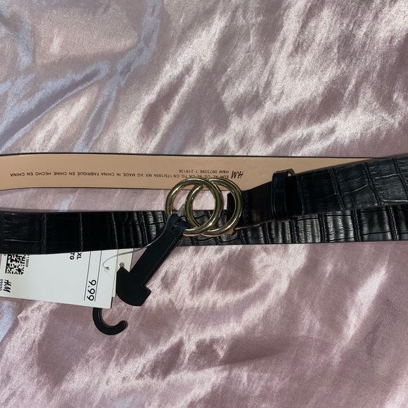 H&M black belt - Picture 1 of 4